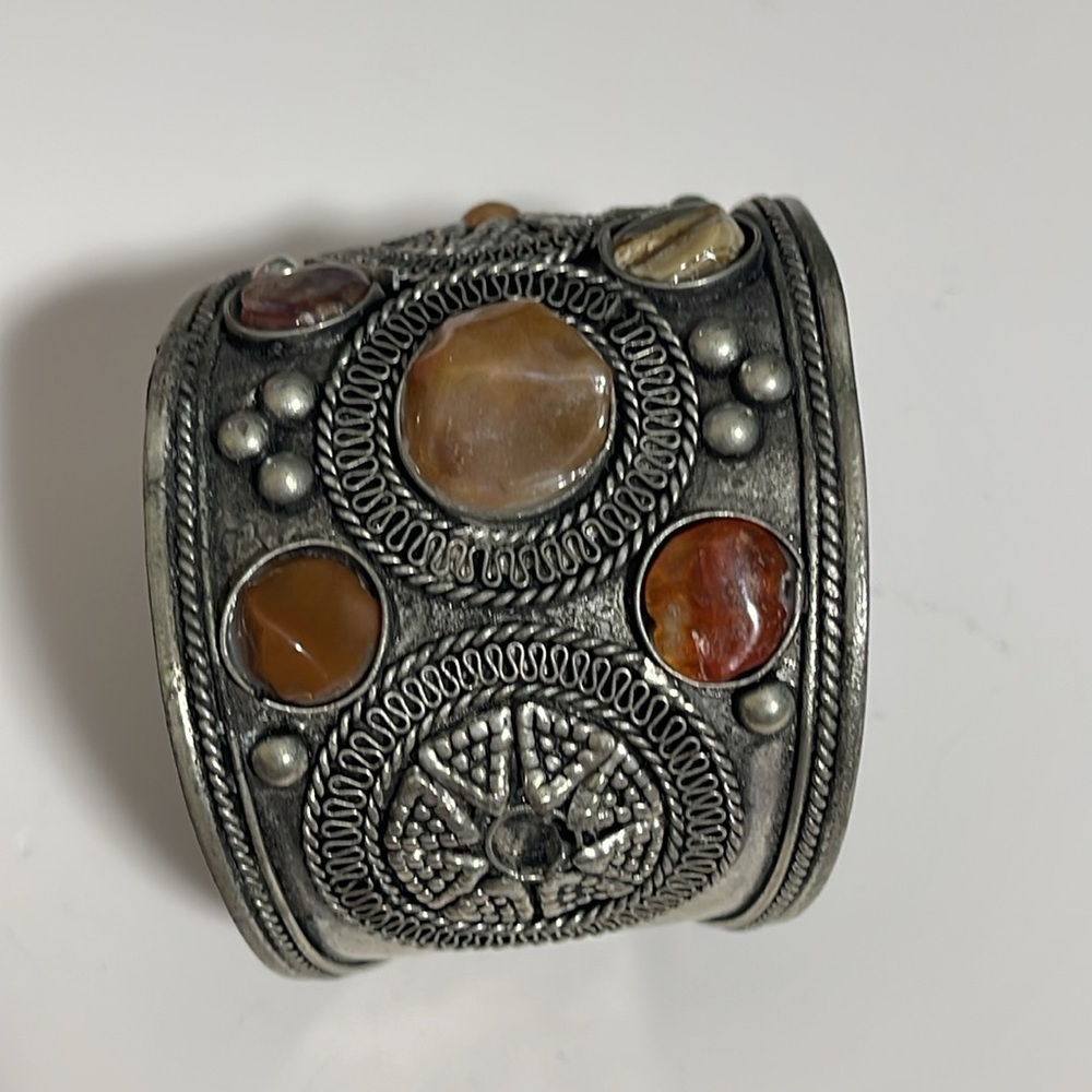 Stunning Moroccan Silver Tone Hammered Cuff, Vintage Genuine Gemstones Bracelet - Picture 2 of 7